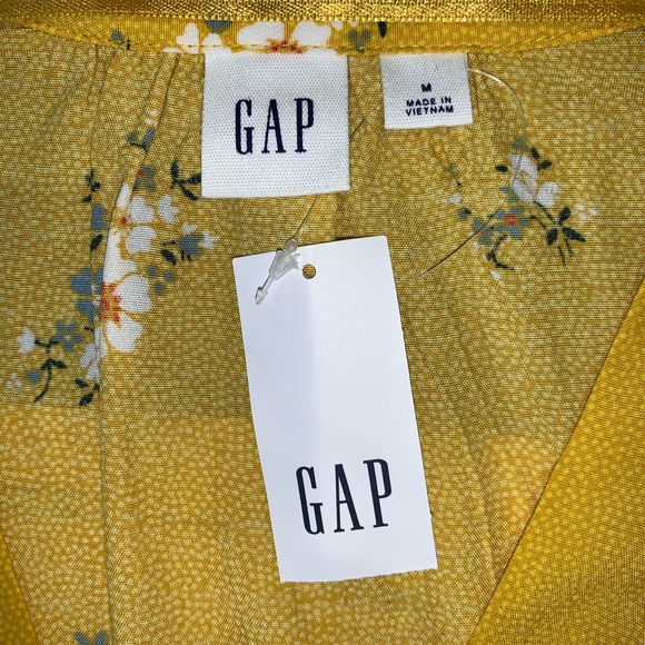 Gap Short Sleeve VNeck Floral Blouse - Picture 7 of 7